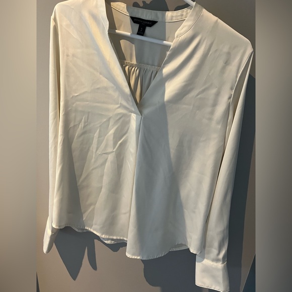 Banana Republic Small Cream Blouse - Picture 2 of 2